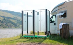 Breuer Exo Set Gartendusche / Outdoordusche Geschlossen Mit Pendeltür Weiß -Freiraum Sanitar Geschaft 398055 2902859